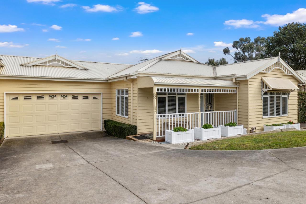 Yarra Gables Motel Хийлсвил Екстериор снимка