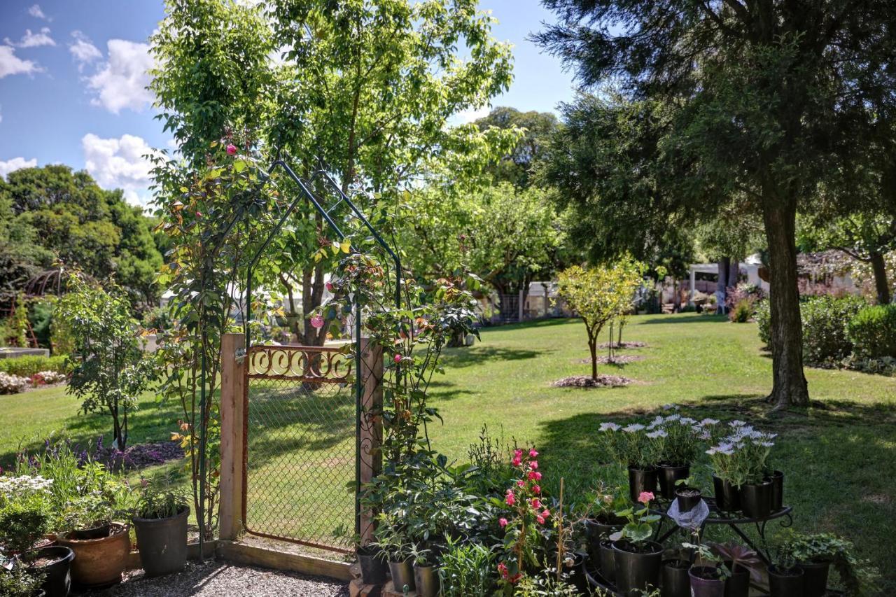 Yarra Gables Motel Хийлсвил Екстериор снимка
