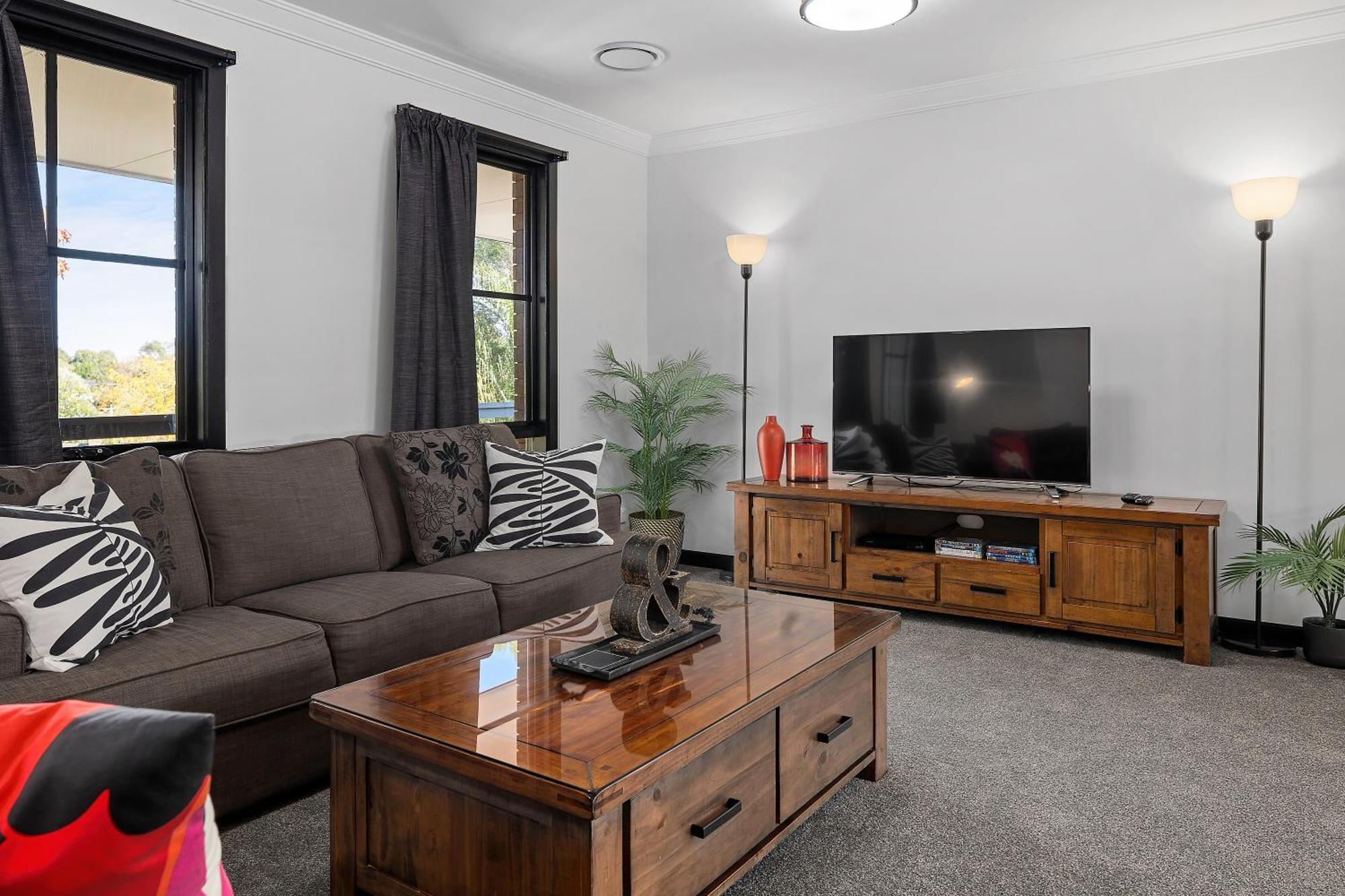 Yarra Gables Motel Хийлсвил Екстериор снимка